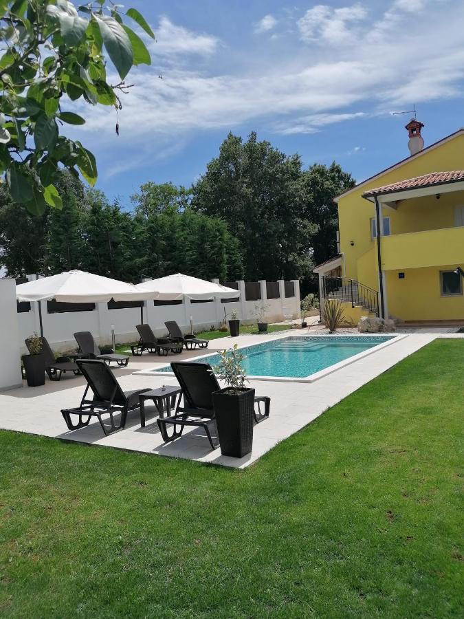Apartman Nikola Ladrovici Exterior photo